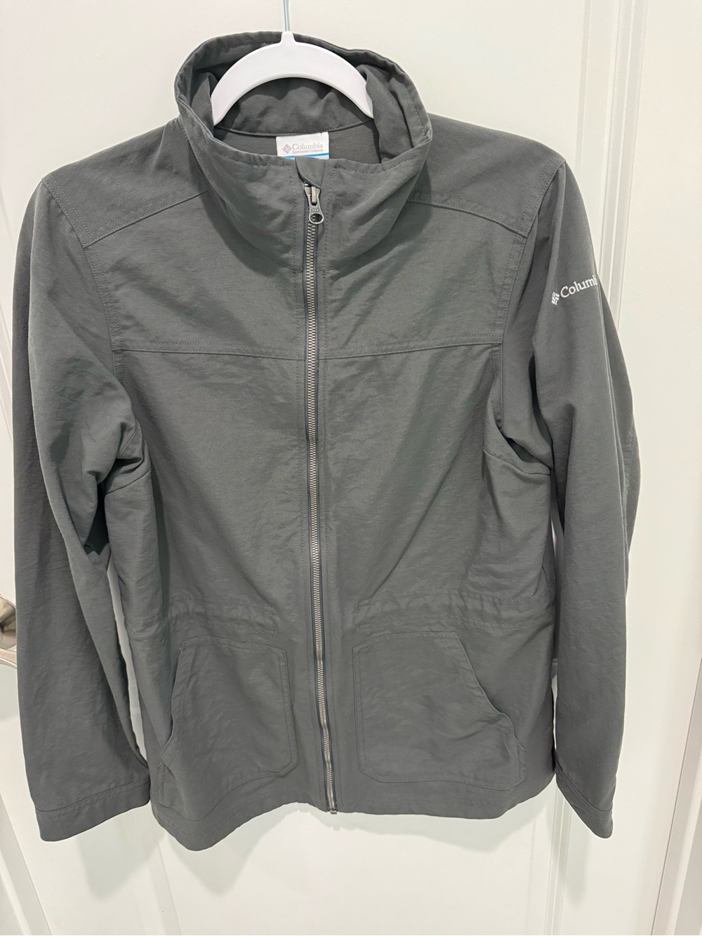 Columbia Women’s Gray Softshell Jacket - Lightweight Zip Front